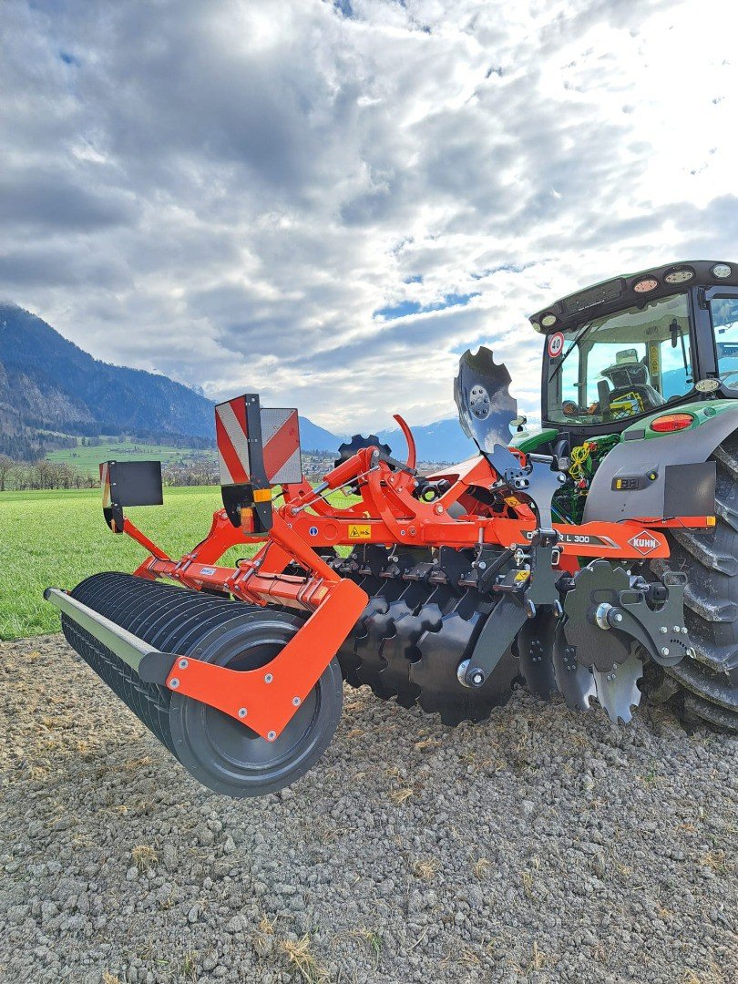 Scheibenegge Türe ait Kuhn Optimer L300, Neumaschine içinde Landquart (resim 7)