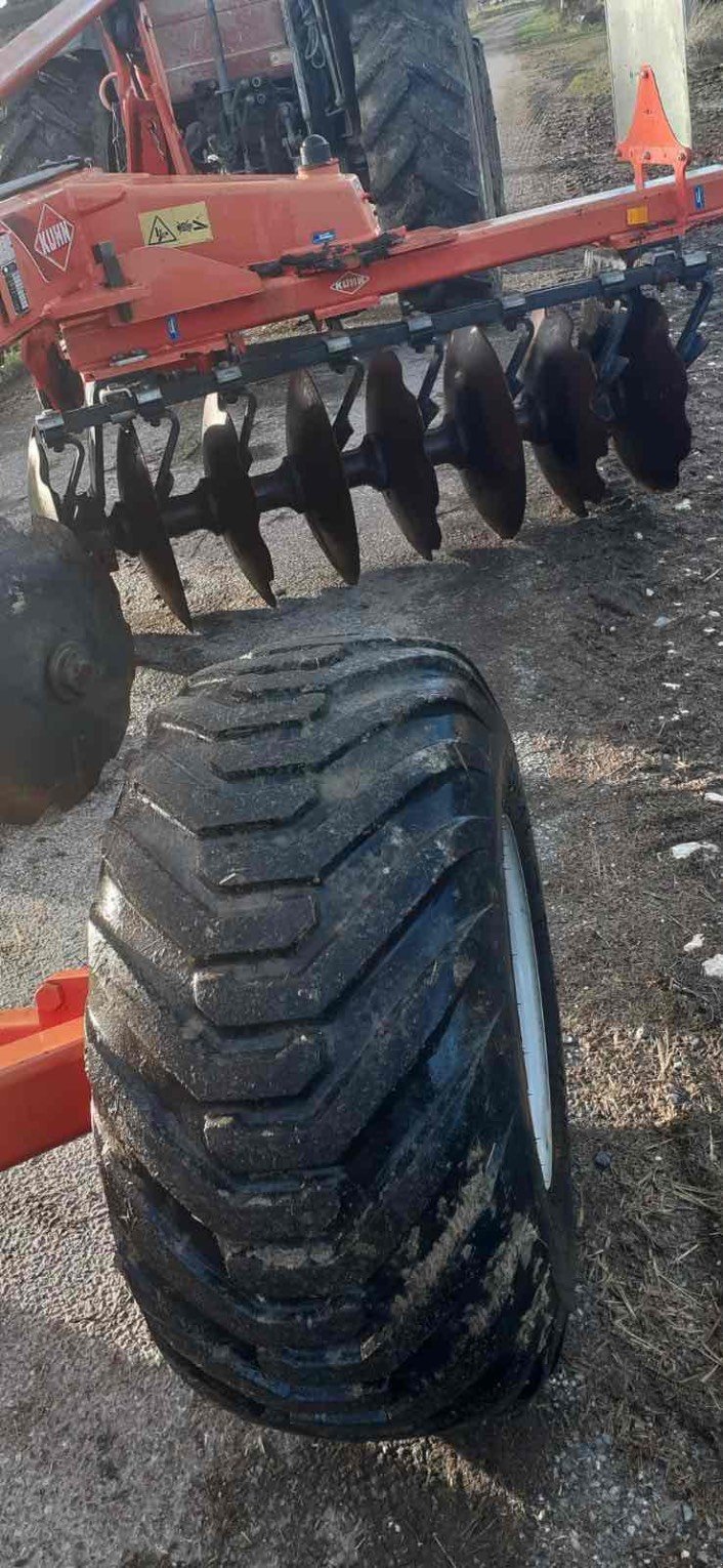 Scheibenegge typu Kuhn XS 32, Gebrauchtmaschine w ORLEIX (Zdjęcie 8)