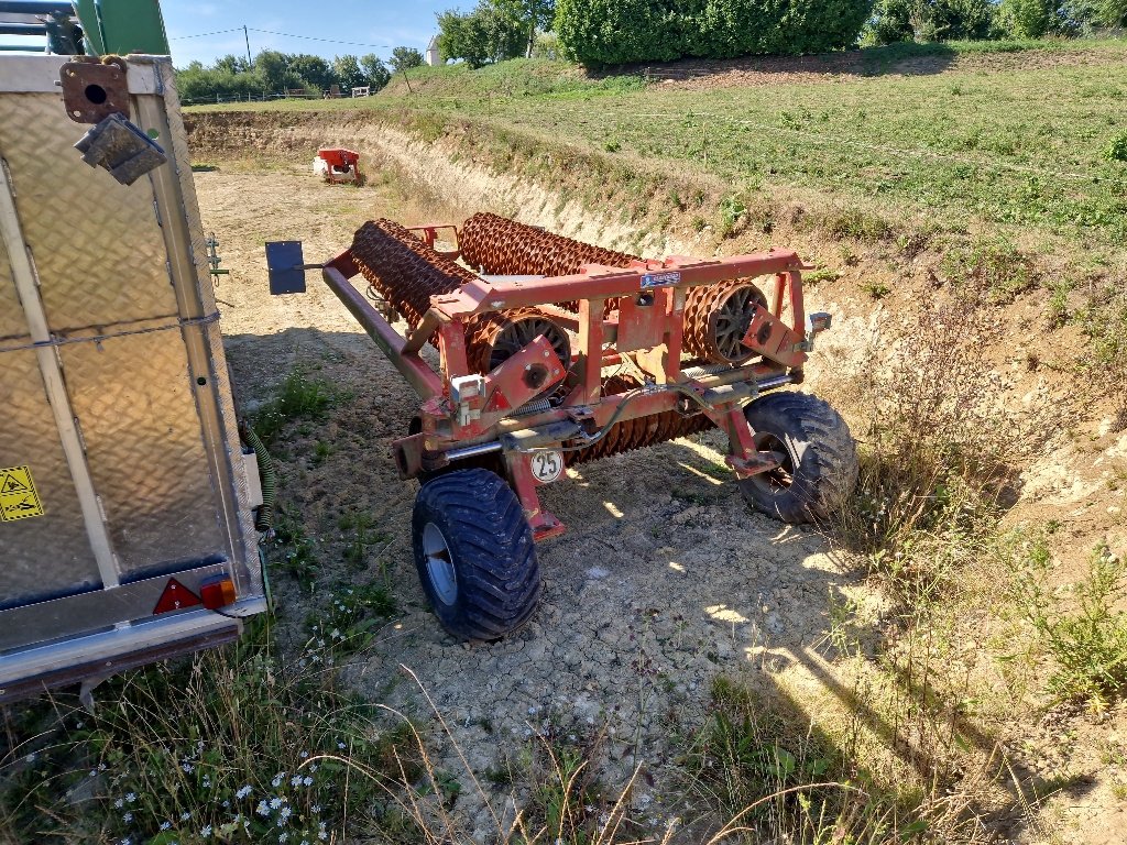 Scheibenegge типа Kverneland Actiroll 830, Gebrauchtmaschine в COULVAIN (Фотография 1)