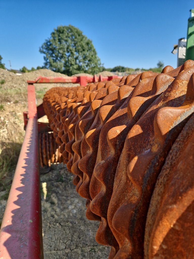 Scheibenegge типа Kverneland Actiroll 830, Gebrauchtmaschine в COULVAIN (Фотография 9)