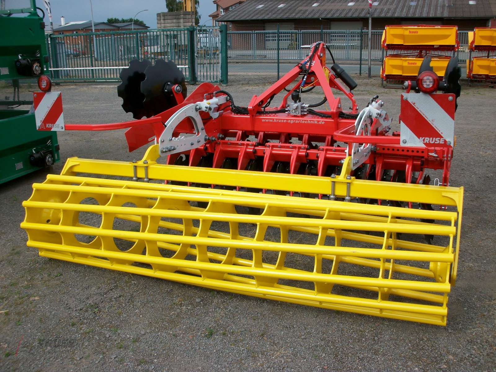 Scheibenegge des Typs Pöttinger Terradisc 3001, Neumaschine in Fürstenau (Bild 5)