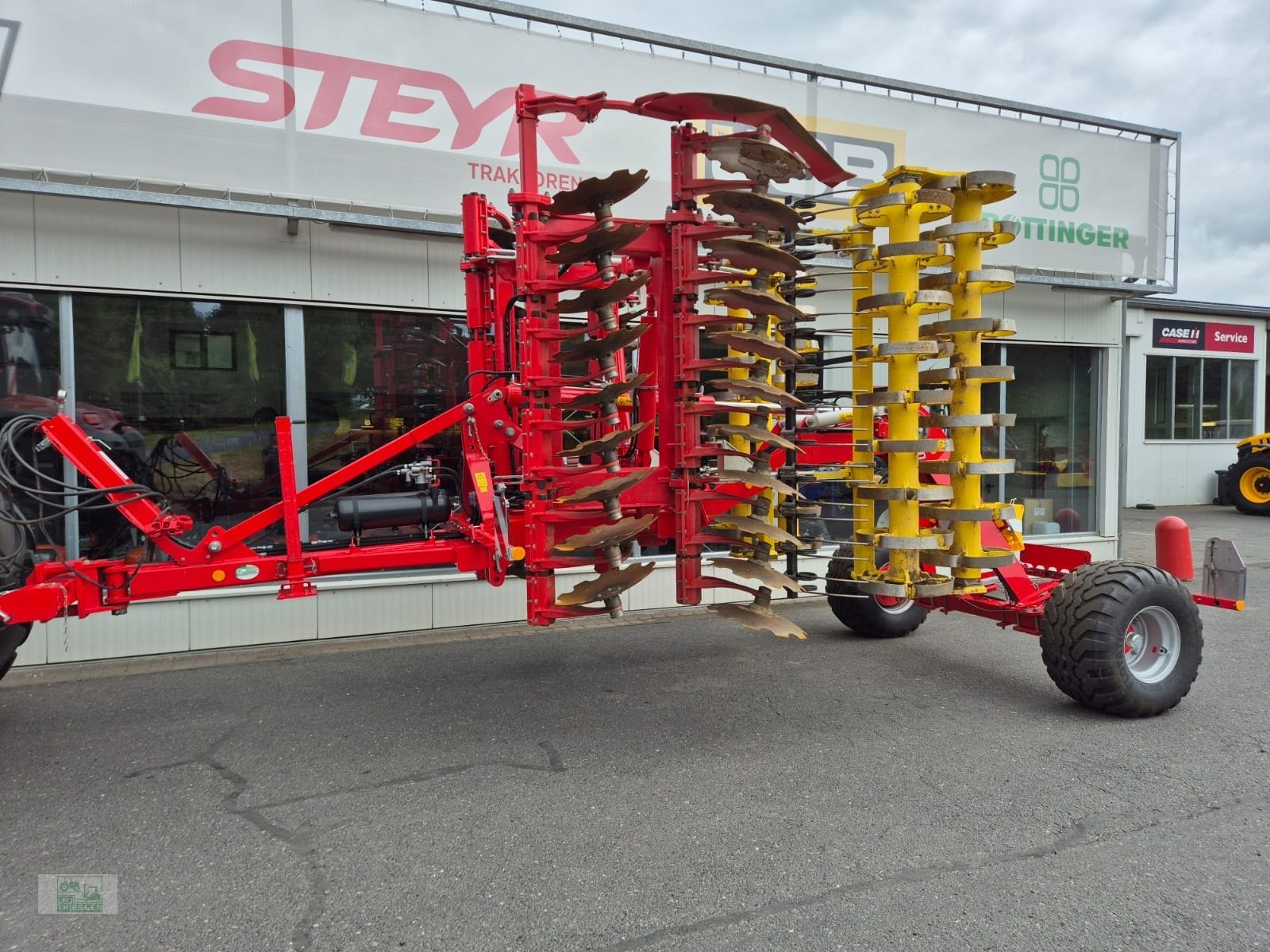 Scheibenegge des Typs Pöttinger Terradisc 5001 T, Neumaschine in Steiningen b. Daun (Bild 1)