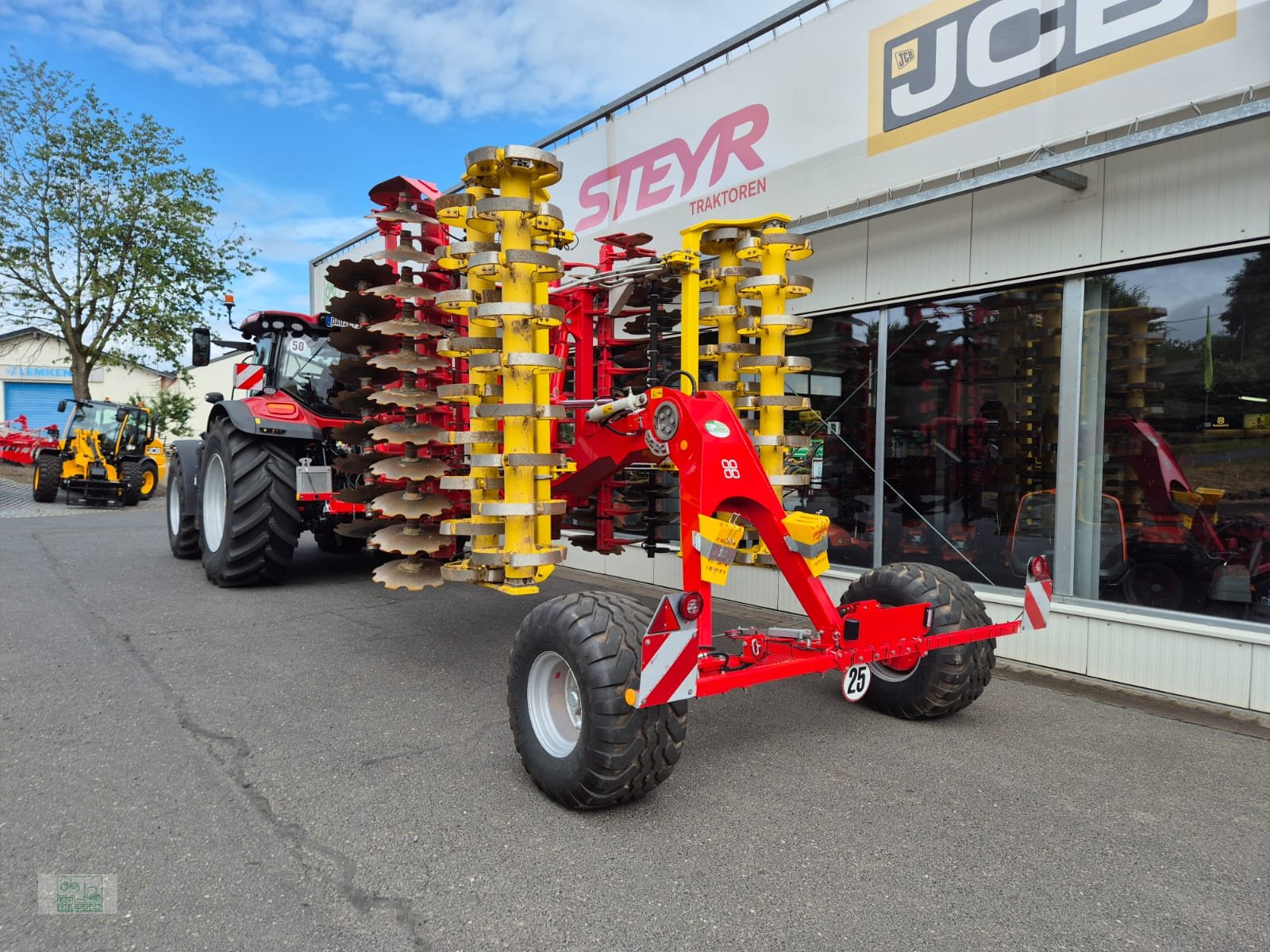 Scheibenegge des Typs Pöttinger Terradisc 5001 T, Neumaschine in Steiningen b. Daun (Bild 2)