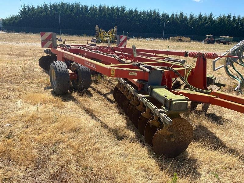 Scheibenegge Türe ait Razol 36 DISQUES, Gebrauchtmaschine içinde LE PONT CHRETIEN (resim 3)