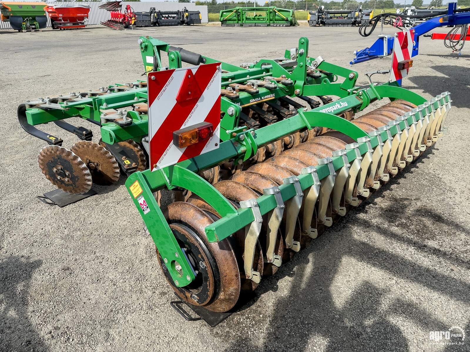 Scheibenegge of the type Simba X-Press 3.0 3 m short disc, with 22 discs, with DD600 roller, Gebrauchtmaschine in Csengele (Picture 4)