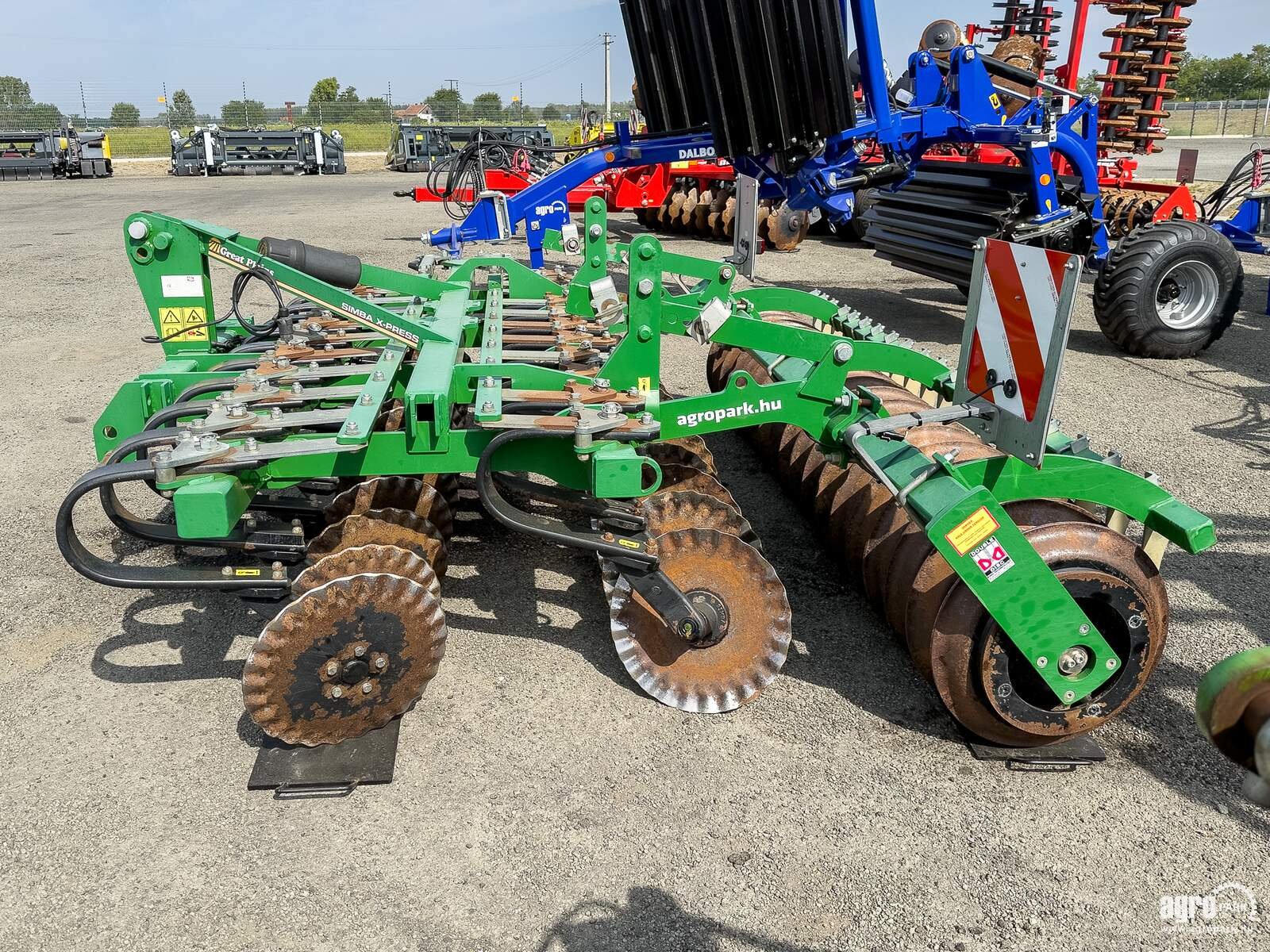 Scheibenegge of the type Simba X-Press 3.0 3 m short disc, with 22 discs, with DD600 roller, Gebrauchtmaschine in Csengele (Picture 5)