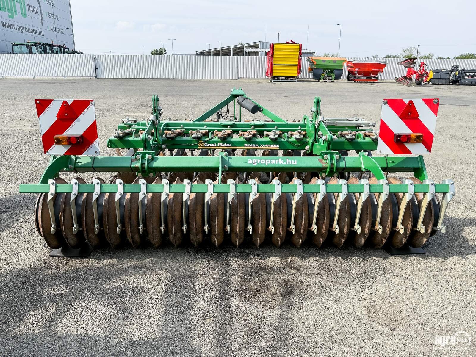 Scheibenegge of the type Simba X-Press 3.0 3 m short disc, with 22 discs, with DD600 roller, Gebrauchtmaschine in Csengele (Picture 9)