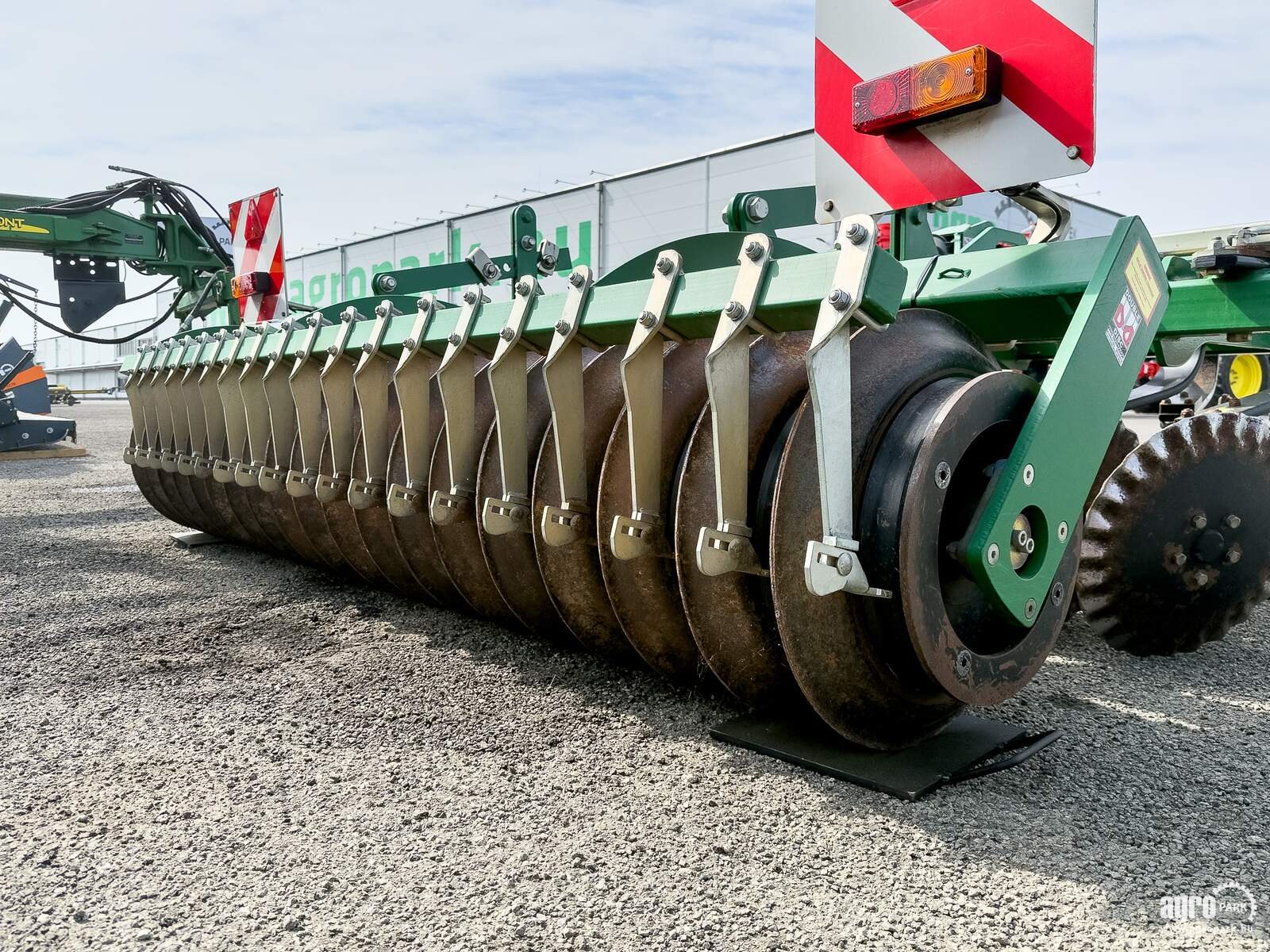 Scheibenegge of the type Simba X-Press 3.0 3 m short disc, with 22 discs, with DD600 roller, Gebrauchtmaschine in Csengele (Picture 25)