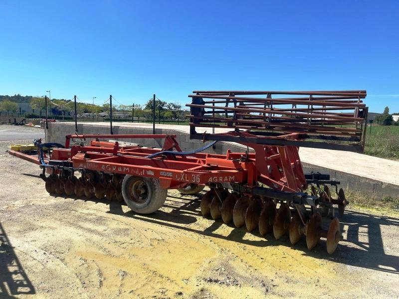 Scheibenegge des Typs Sonstige CXL 36, Gebrauchtmaschine in SAINT-GERMAIN DU PUY (Bild 2)