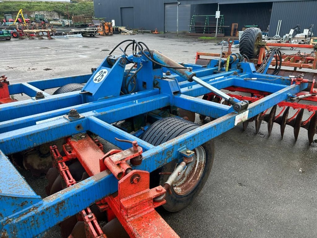 Scheibenegge des Typs Souchu-Pinet FOXR 42, Gebrauchtmaschine in JOSSELIN (Bild 10)