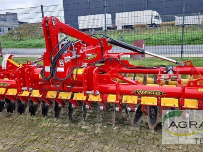 Scheibenegge des Typs Väderstad CARRIER XT 425, Neumaschine in Melle (Bild 1)