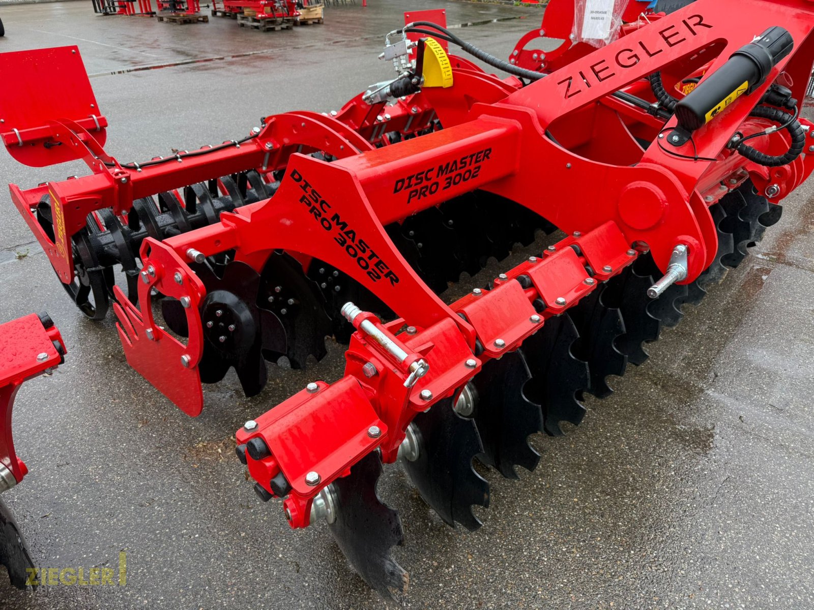 Scheibenegge des Typs Ziegler Disc Master Pro 3002, Neumaschine in Pöttmes (Bild 8)