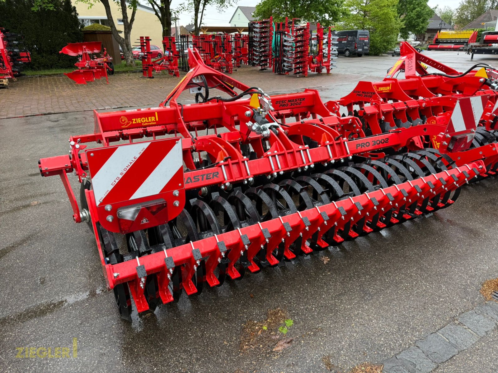 Scheibenegge des Typs Ziegler Disc Master Pro 3002, Neumaschine in Pöttmes (Bild 9)