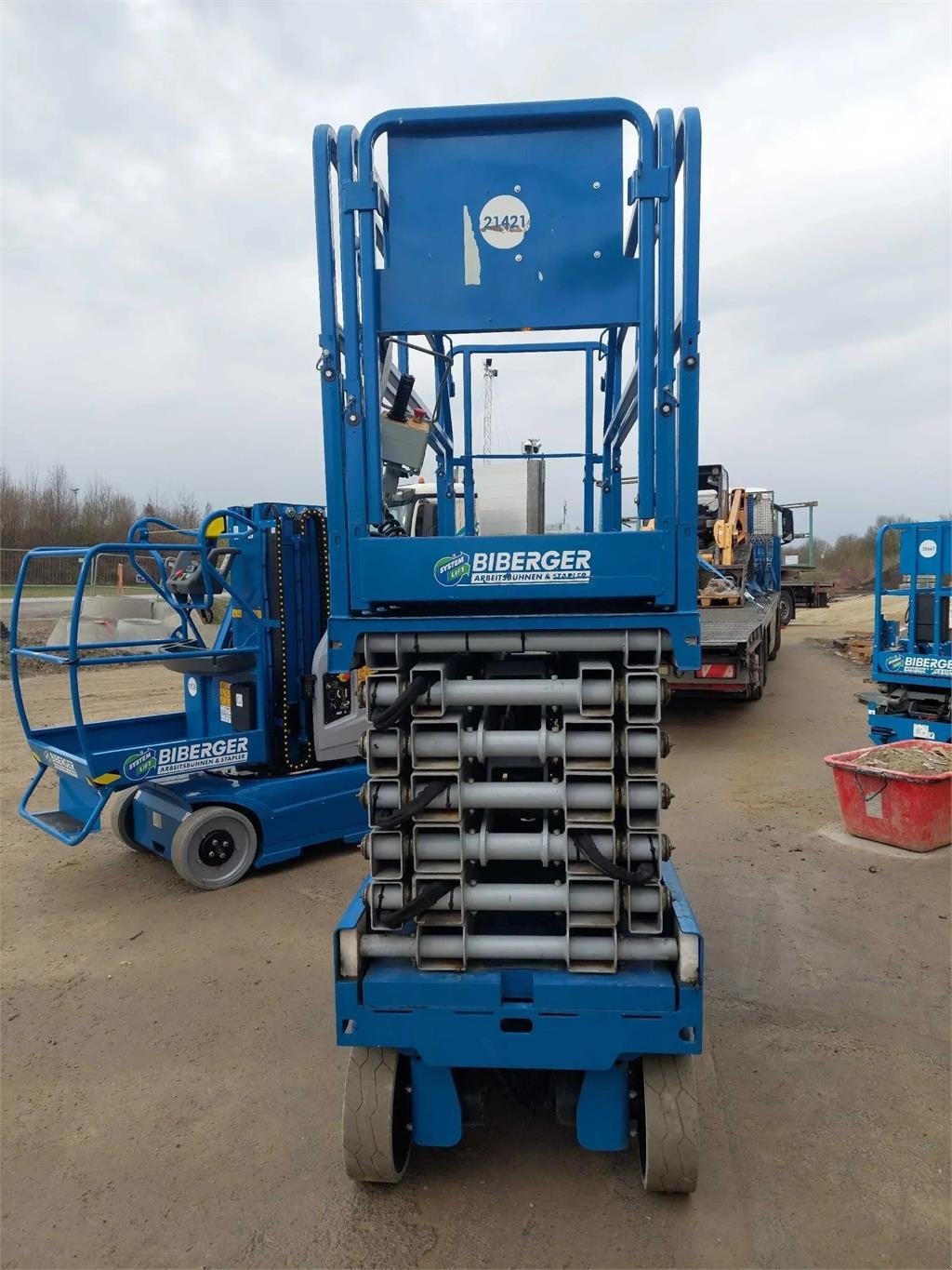 Scherenarbeitsbühne du type aichi X14EN, Gebrauchtmaschine en Schierling (Photo 3)