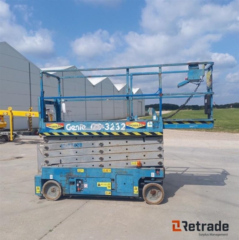 Scherenarbeitsbühne typu Genie 3232 Lodret EL-lift, Gebrauchtmaschine v Rødovre (Obrázek 2)