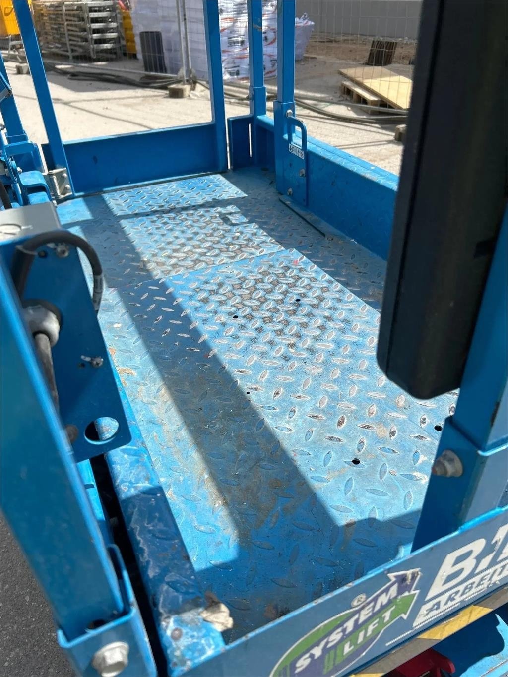 Scherenarbeitsbühne del tipo Genie GS 1432m, Gebrauchtmaschine en Schierling (Imagen 8)