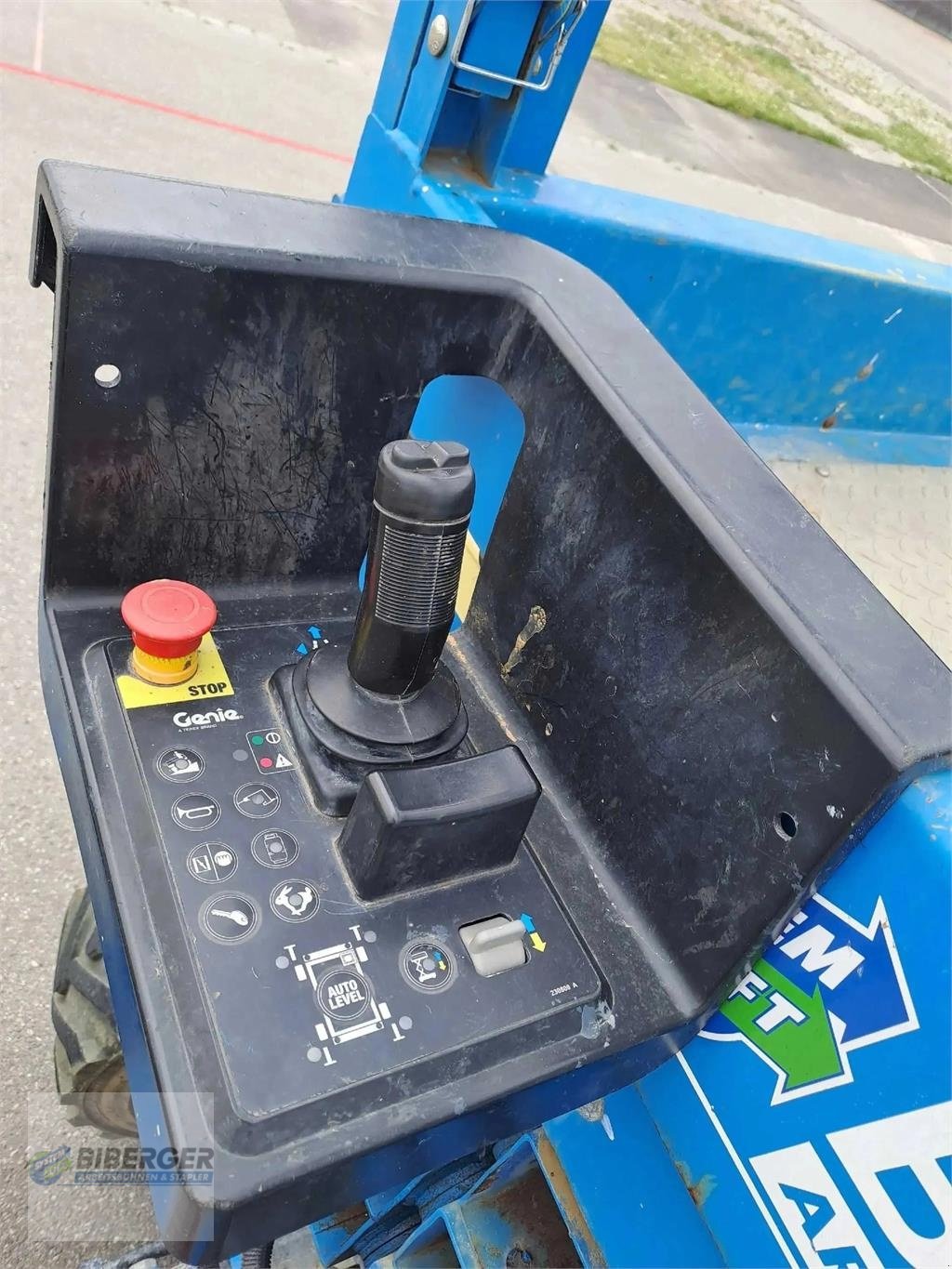 Scherenarbeitsbühne типа Genie GS 3369 RT, Gebrauchtmaschine в Schierling (Фотография 4)