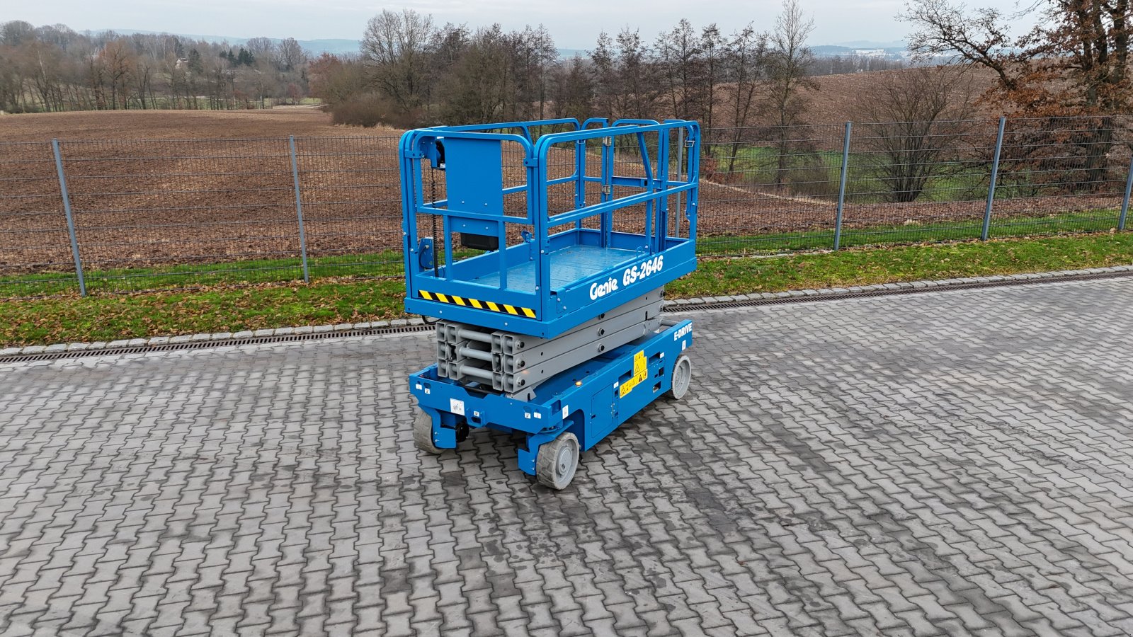 Scherenarbeitsbühne типа Genie Scherenbühne, Gebrauchtmaschine в Nittenau (Фотография 1)