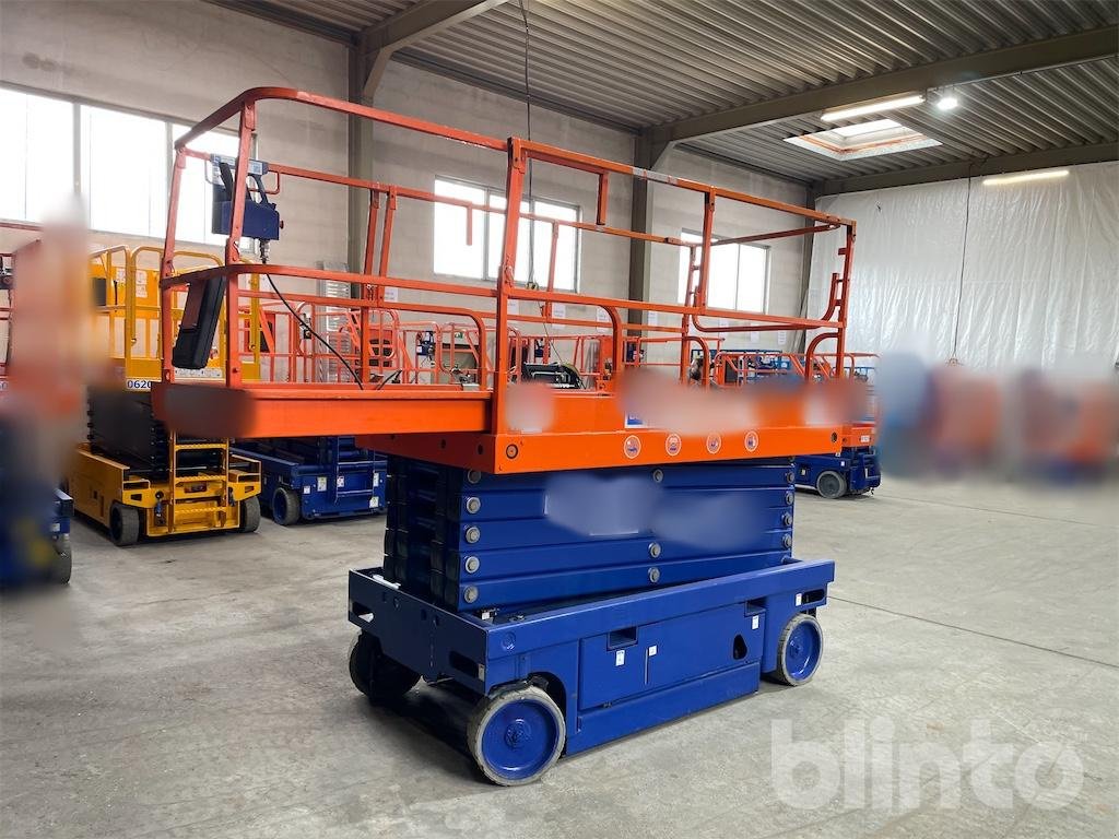 Scherenarbeitsbühne типа Haulotte Compact 14, Gebrauchtmaschine в Düsseldorf (Фотография 3)