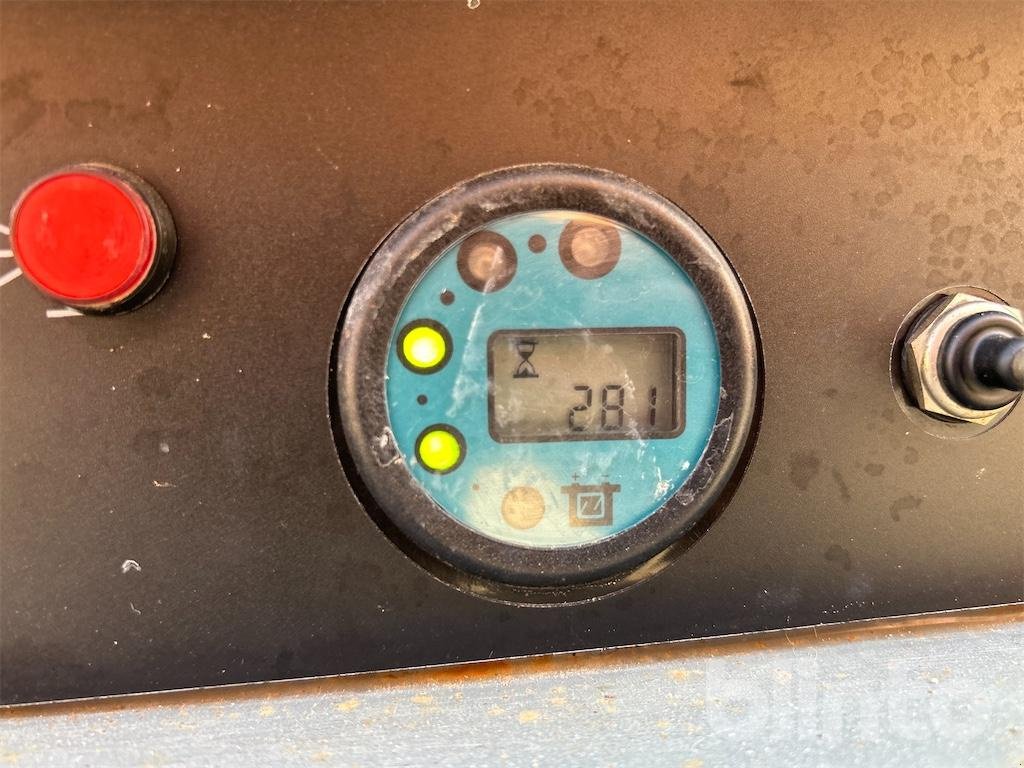 Scherenarbeitsbühne от тип Haulotte Compact 8, Gebrauchtmaschine в Düsseldorf (Снимка 6)