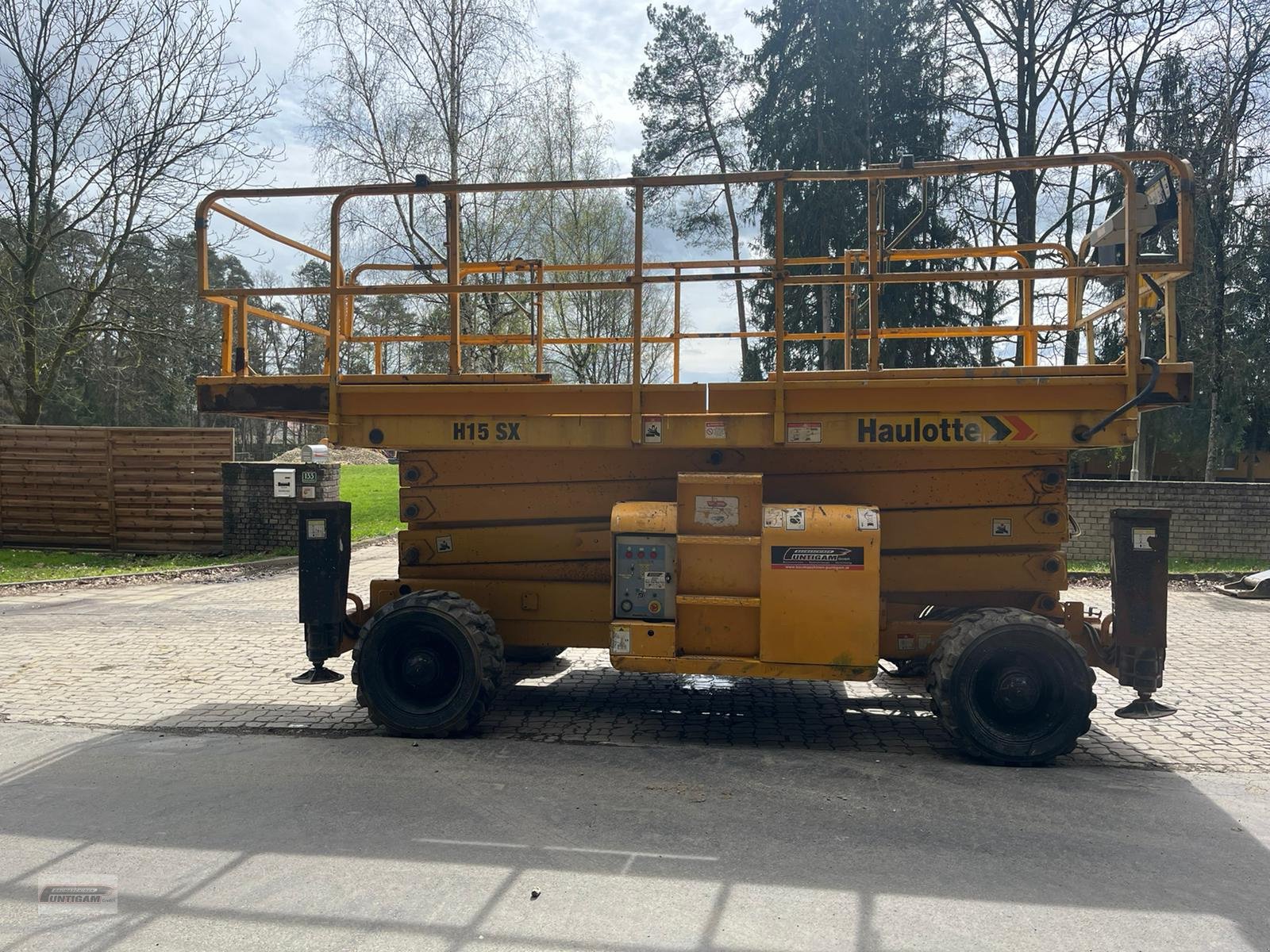 Scherenarbeitsbühne типа Haulotte H 15 SX, Gebrauchtmaschine в Deutsch - Goritz (Фотография 2)