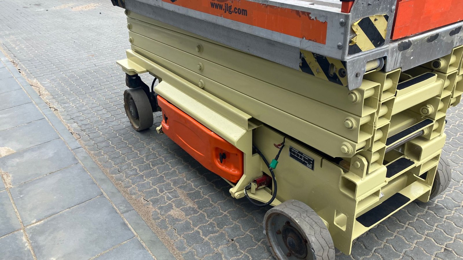 Scherenarbeitsbühne типа JLG 2646ES 10 meters saxlift pæn stand, Gebrauchtmaschine в Horsens (Фотография 6)