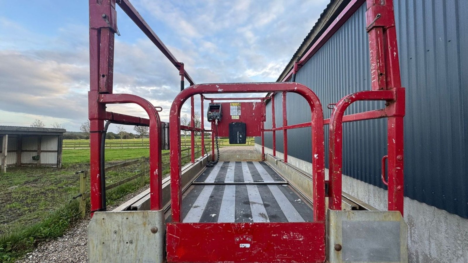 Scherenarbeitsbühne типа JLG 2646ES Saxelift, Gebrauchtmaschine в Nykøbing Mors (Фотография 4)