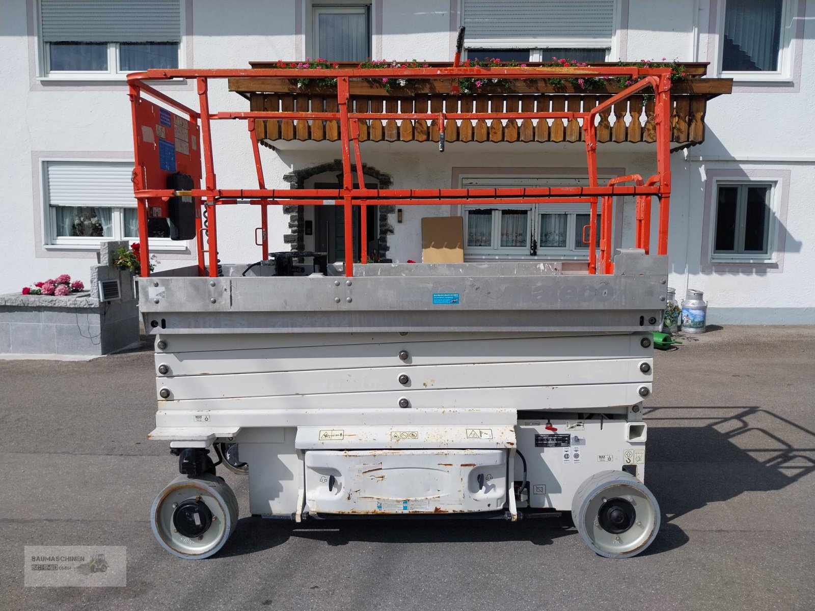 Scherenarbeitsbühne типа JLG 3246 ES, Gebrauchtmaschine в Stetten (Фотография 3)