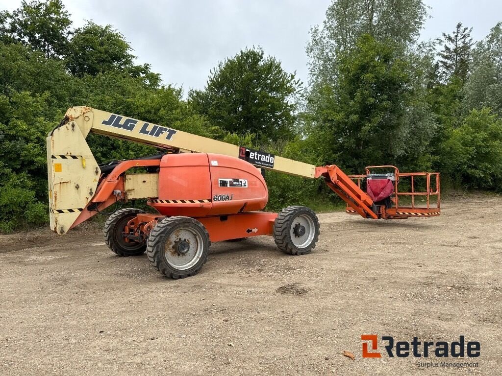 Scherenarbeitsbühne типа JLG 600 AJ, Gebrauchtmaschine в Rødovre (Фотография 1)