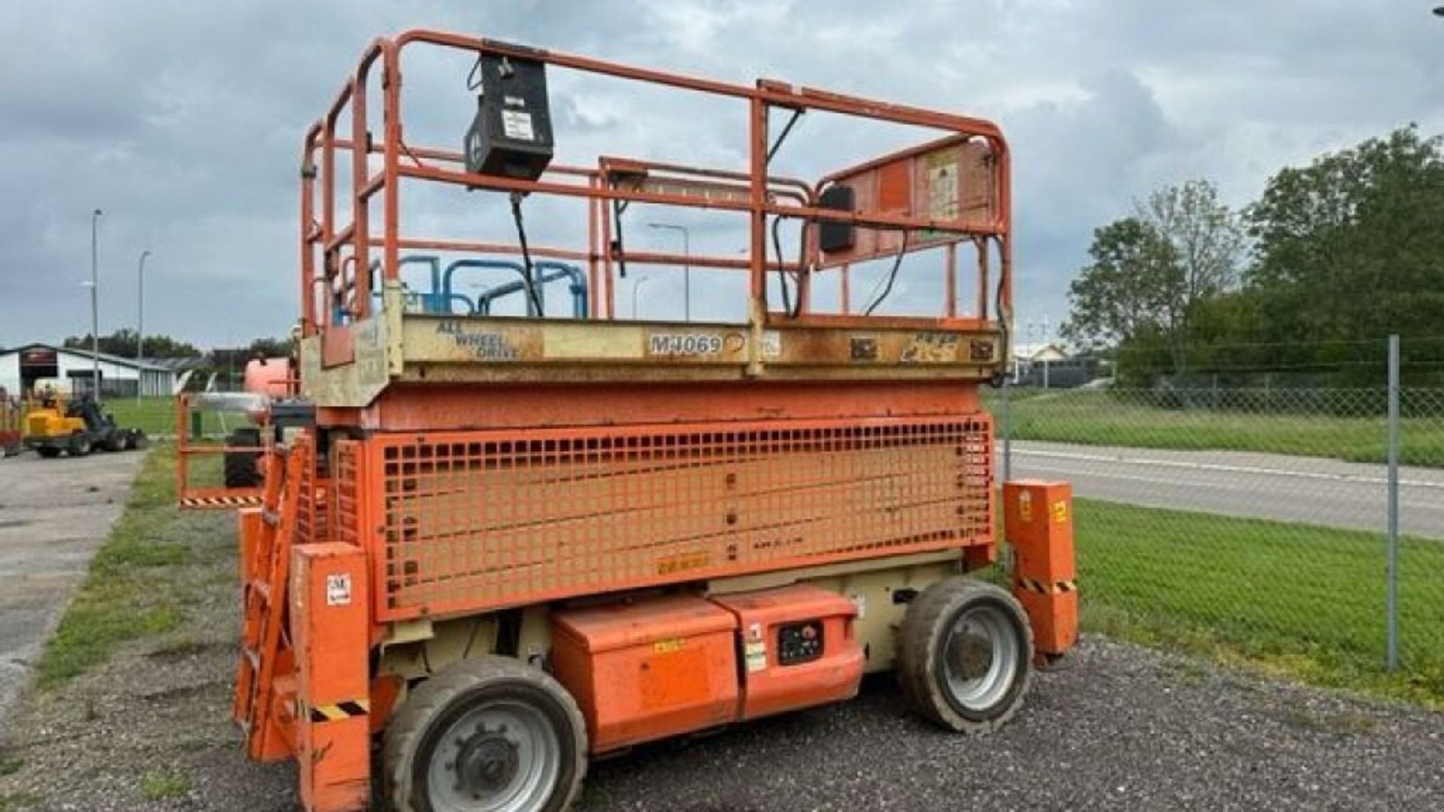 Scherenarbeitsbühne του τύπου JLG M4069, Gebrauchtmaschine σε Rødovre (Φωτογραφία 2)