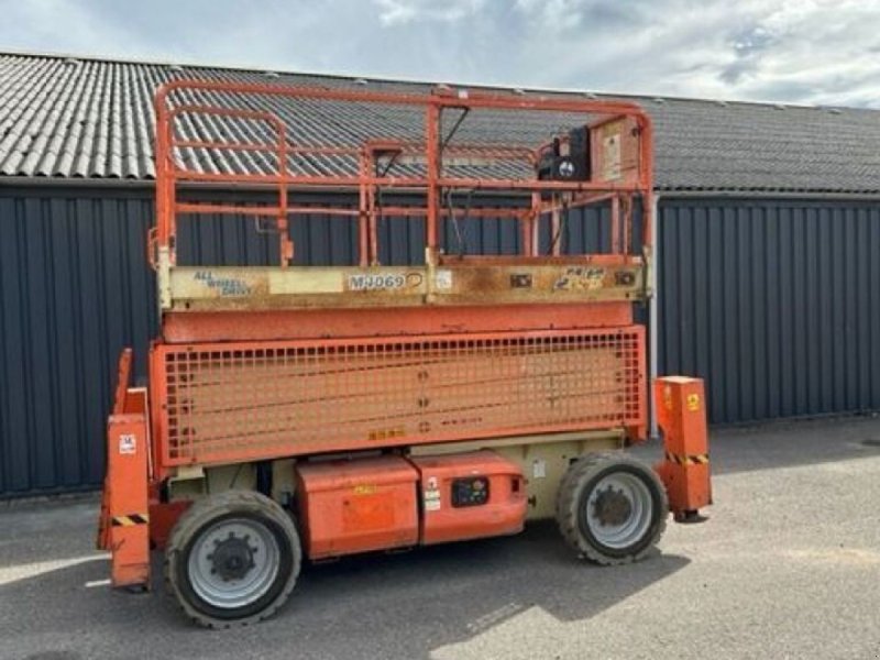 Scherenarbeitsbühne del tipo JLG M4069, Gebrauchtmaschine In Rødovre (Immagine 1)