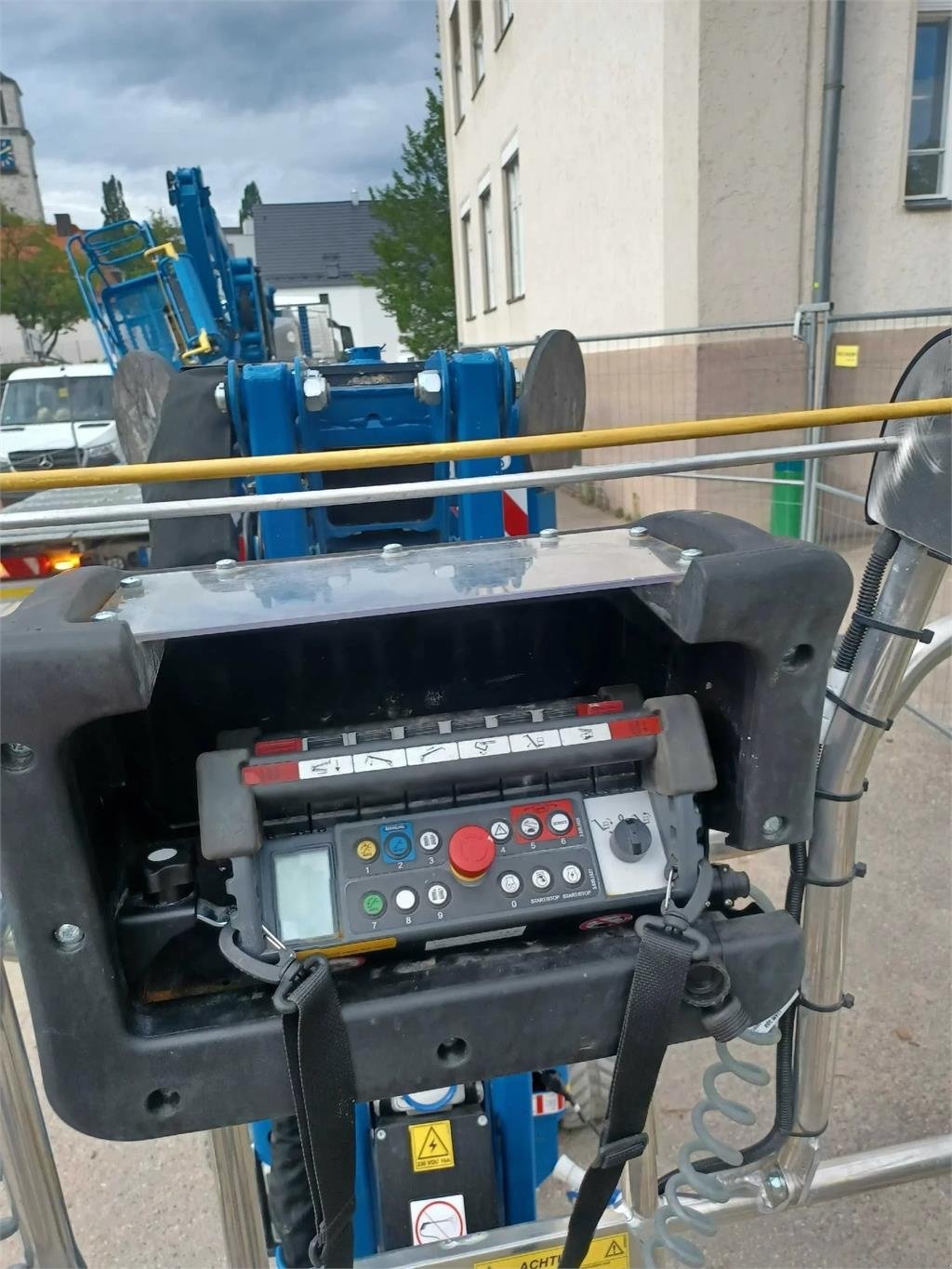 Scherenarbeitsbühne typu JLG X17J+, Gebrauchtmaschine w Schierling (Zdjęcie 9)