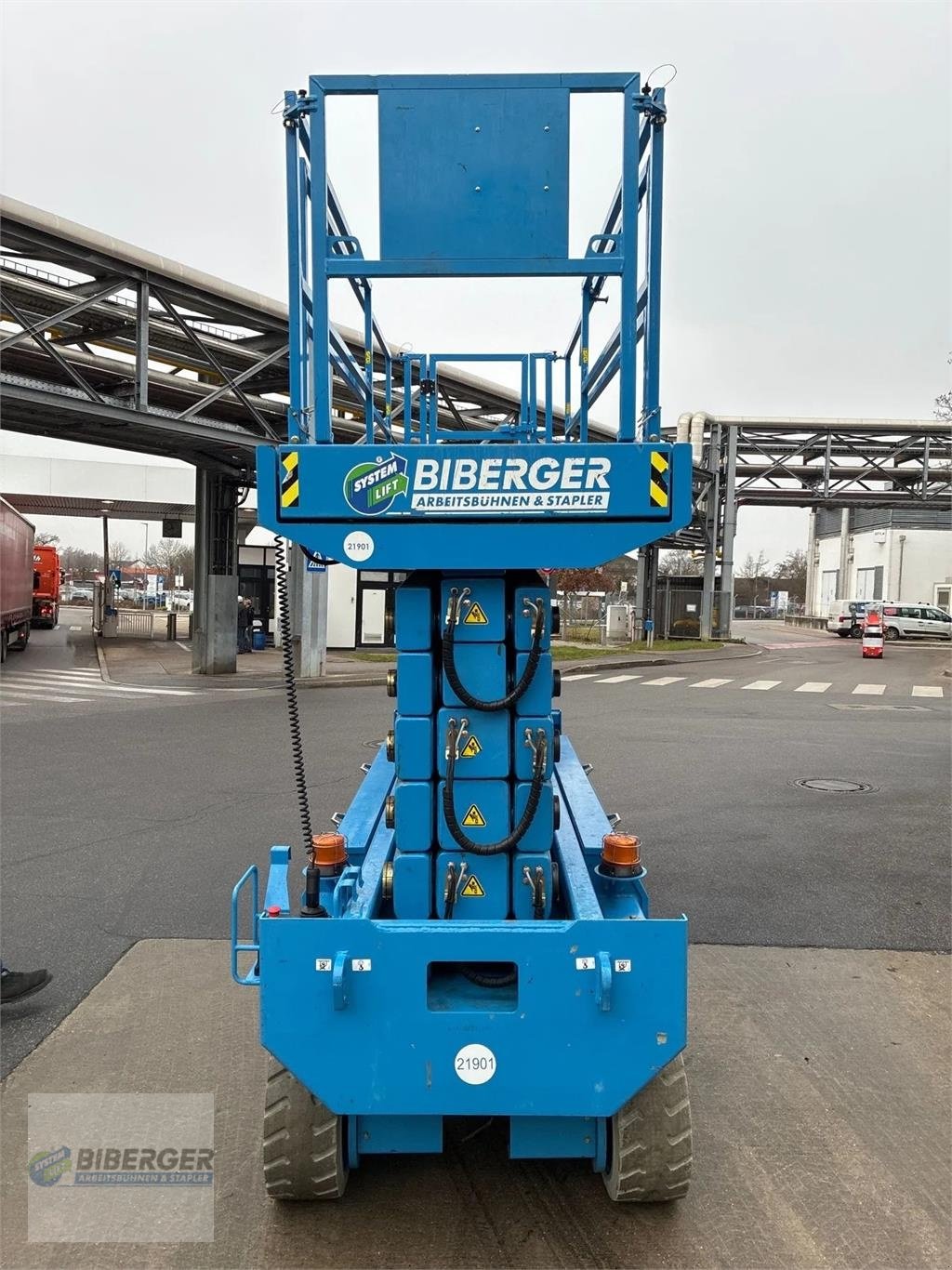 Scherenarbeitsbühne tipa Magni ES1912E, Gebrauchtmaschine u Schierling (Slika 3)