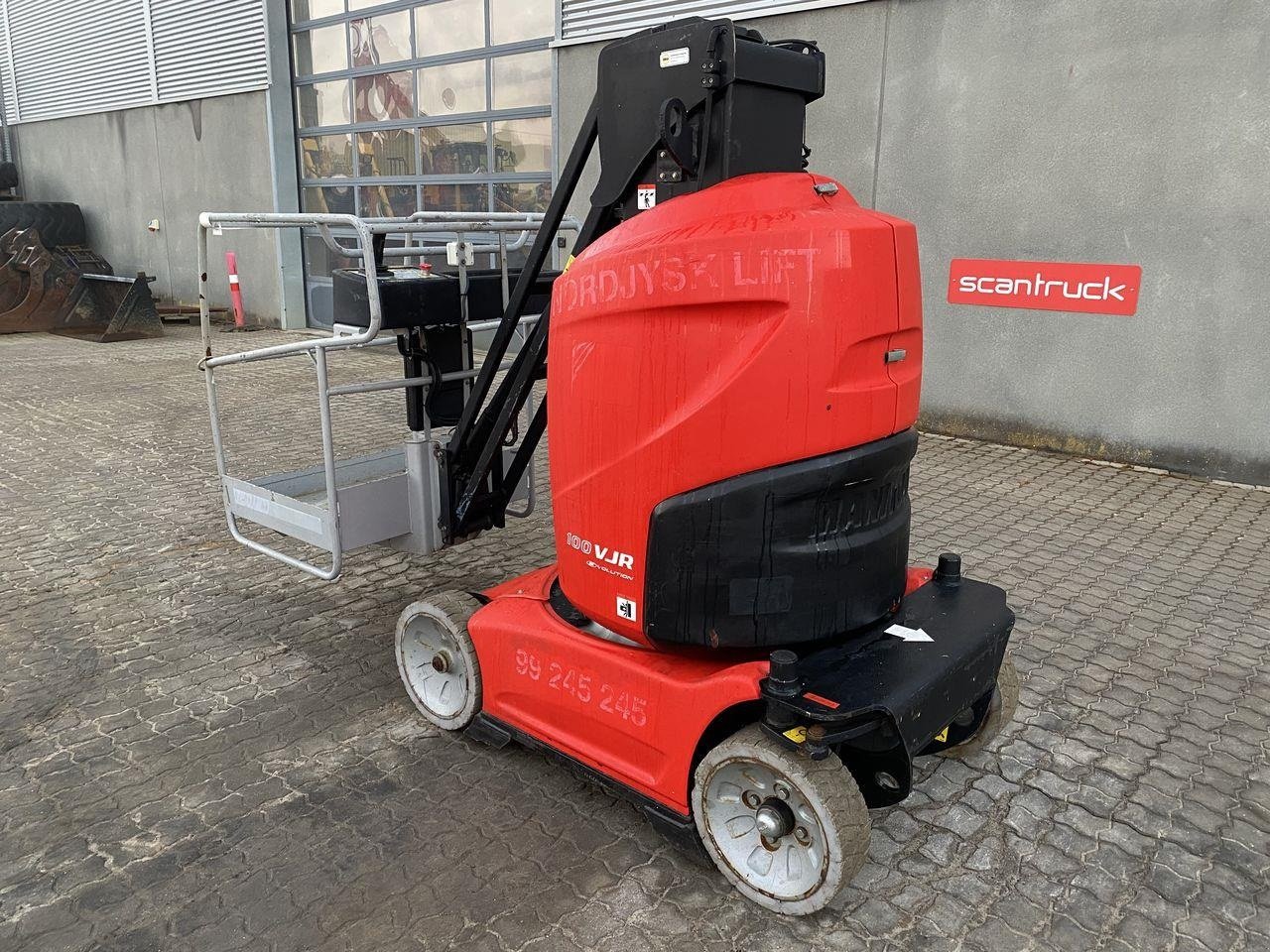 Scherenarbeitsbühne del tipo Manitou 100VJR, Gebrauchtmaschine en Skive (Imagen 2)