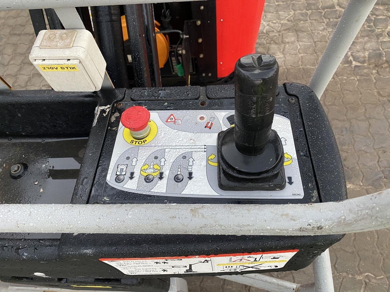 Scherenarbeitsbühne del tipo Manitou 100VJR, Gebrauchtmaschine en Skive (Imagen 3)