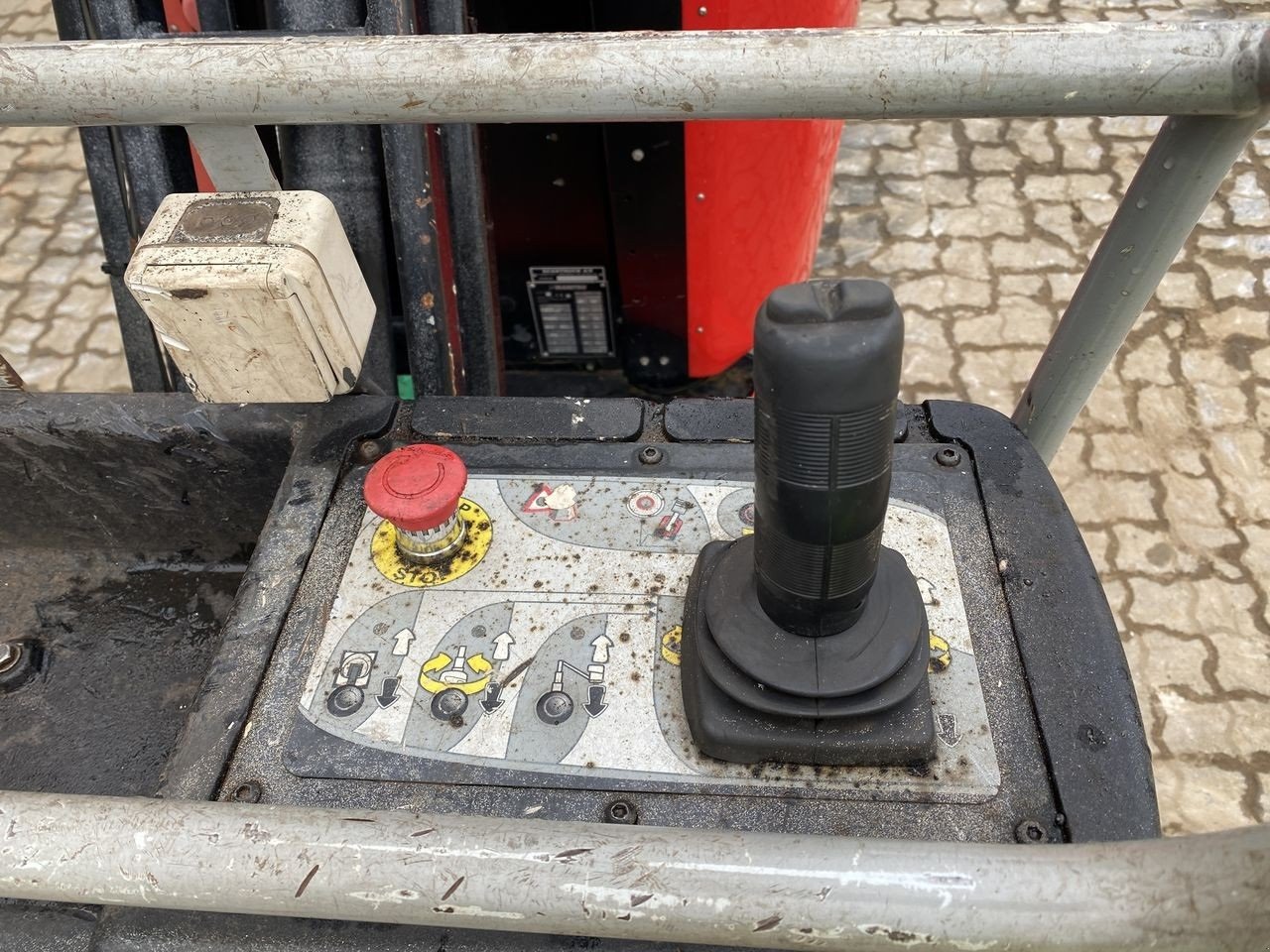 Scherenarbeitsbühne типа Manitou 100VJR, Gebrauchtmaschine в Skive (Фотография 3)