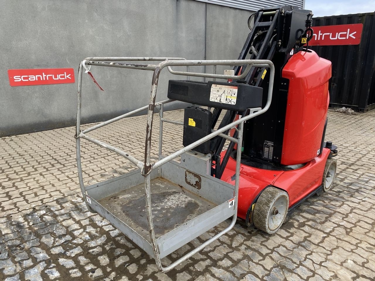 Scherenarbeitsbühne типа Manitou 100VJR, Gebrauchtmaschine в Skive (Фотография 1)