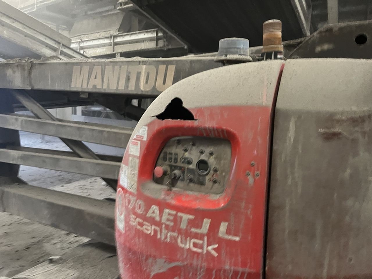 Scherenarbeitsbühne van het type Manitou 170AETJ-L, Gebrauchtmaschine in Skive (Foto 3)
