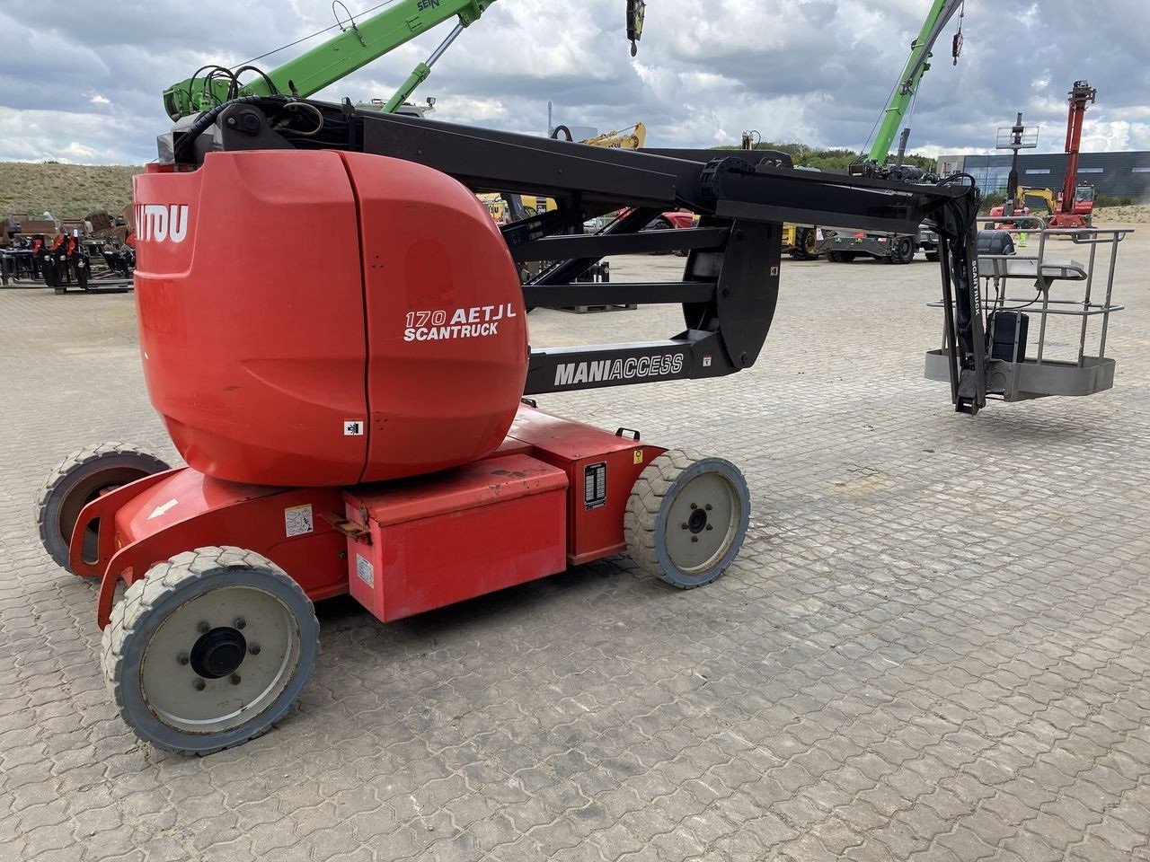 Scherenarbeitsbühne типа Manitou 170AETJ-L, Gebrauchtmaschine в Skive (Фотография 4)