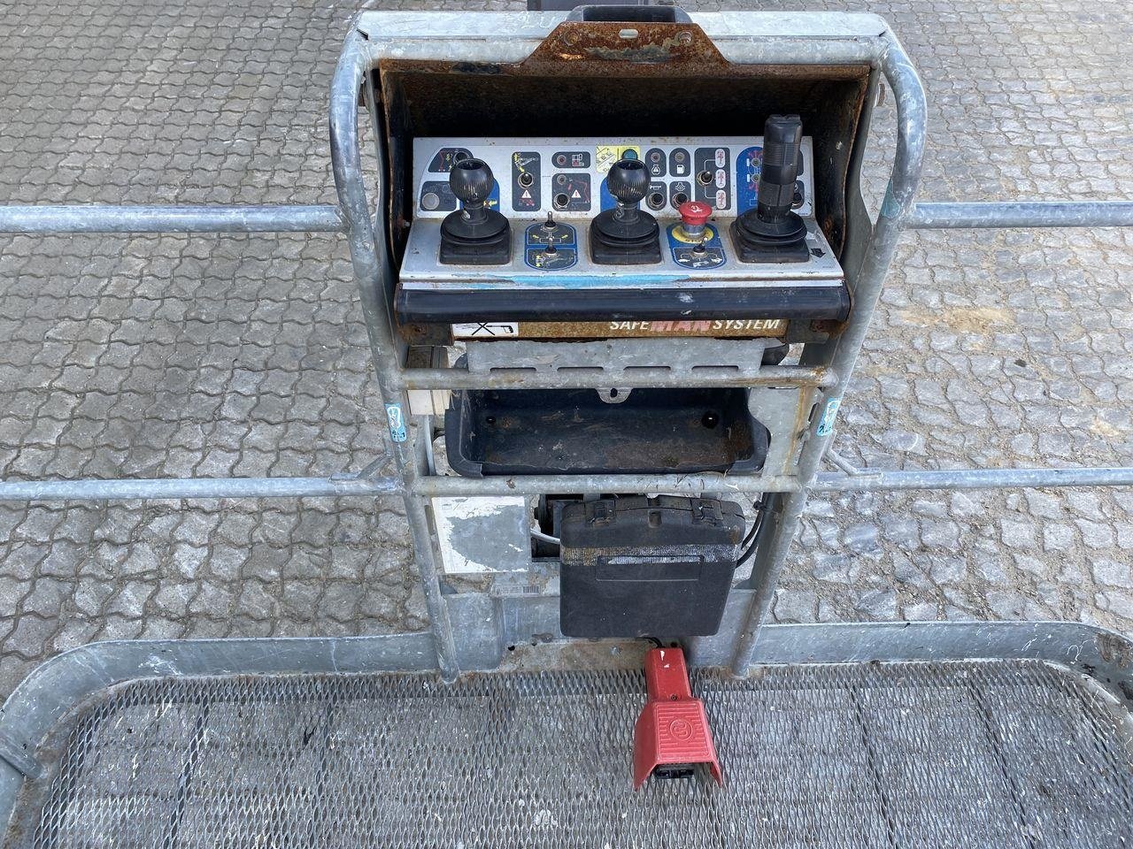 Scherenarbeitsbühne типа Manitou 200ATJ RC, Gebrauchtmaschine в Skive (Фотография 3)