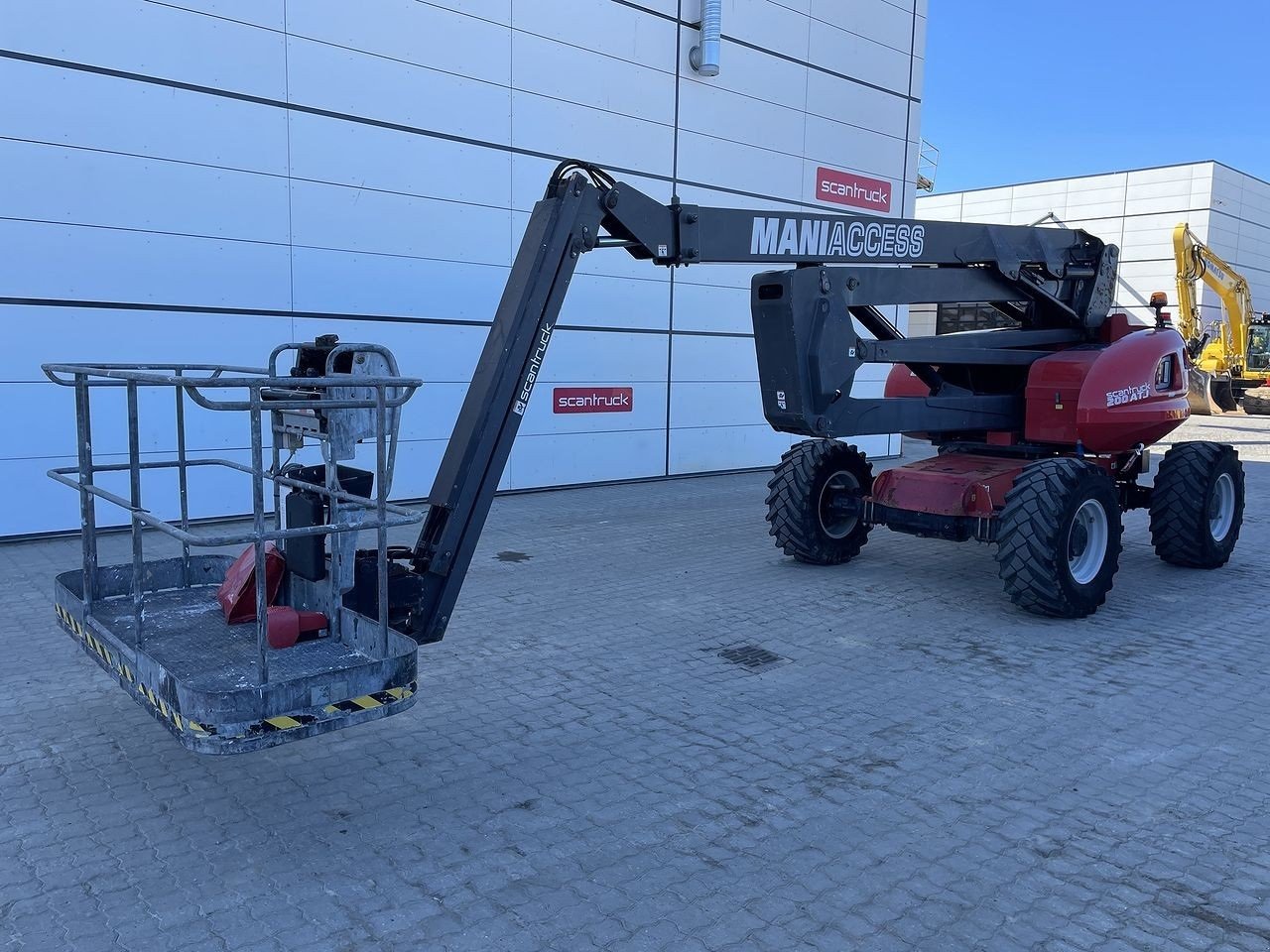 Scherenarbeitsbühne of the type Manitou 200ATJ RC, Gebrauchtmaschine in Skive (Picture 1)