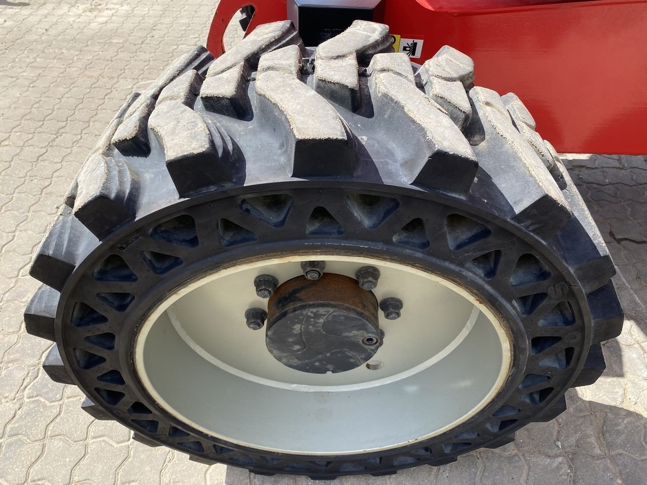 Scherenarbeitsbühne от тип Manitou 200ATJ RC, Gebrauchtmaschine в Skive (Снимка 8)