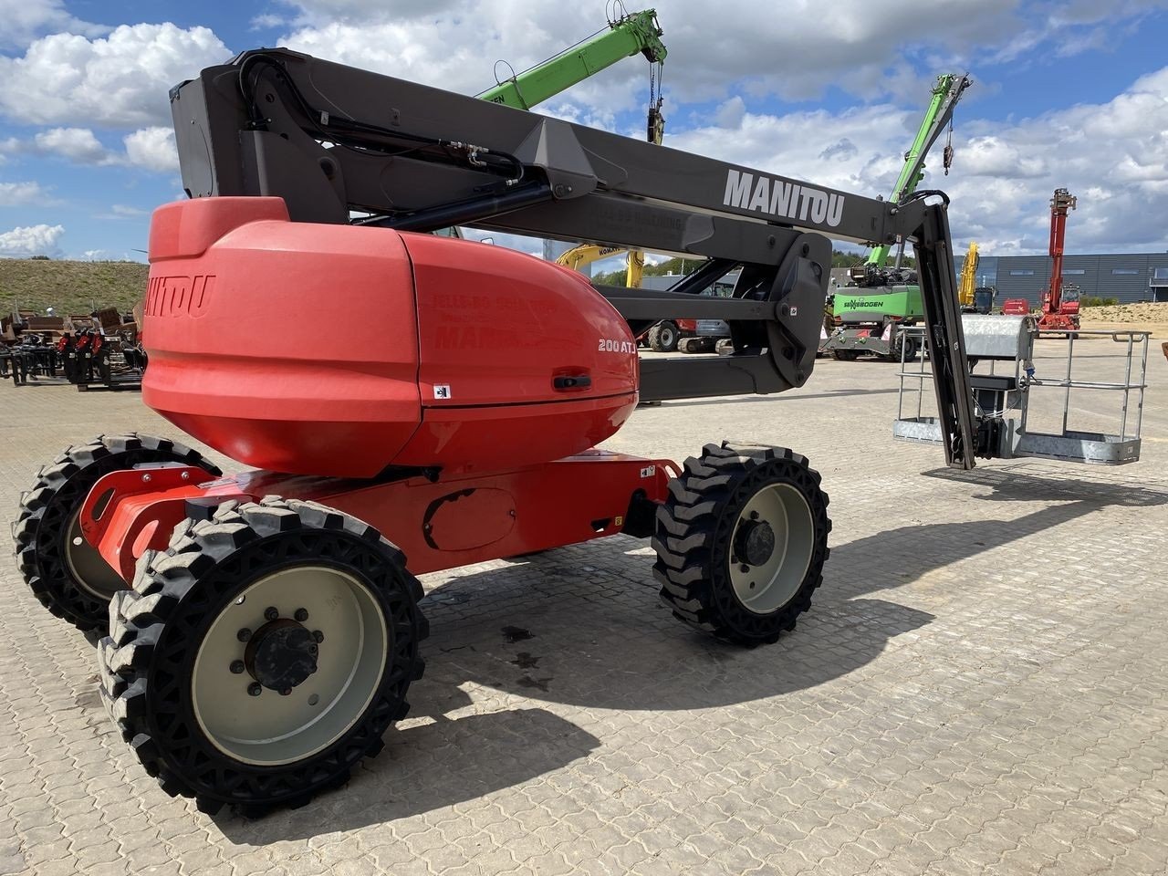 Scherenarbeitsbühne от тип Manitou 200ATJ RC, Gebrauchtmaschine в Skive (Снимка 4)