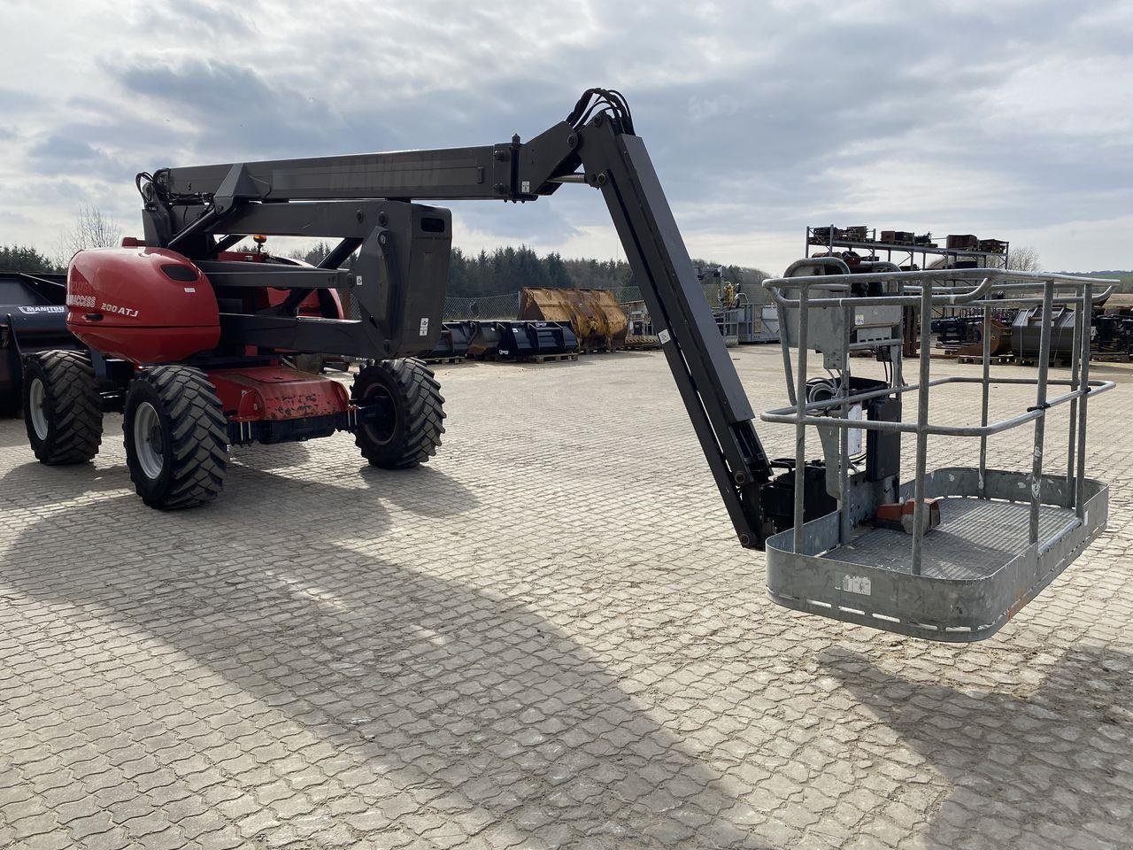 Scherenarbeitsbühne типа Manitou 200ATJRC, Gebrauchtmaschine в Skive (Фотография 5)