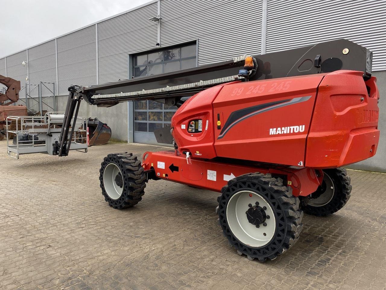 Scherenarbeitsbühne des Typs Manitou 220TJ+, Gebrauchtmaschine in Skive (Bild 2)