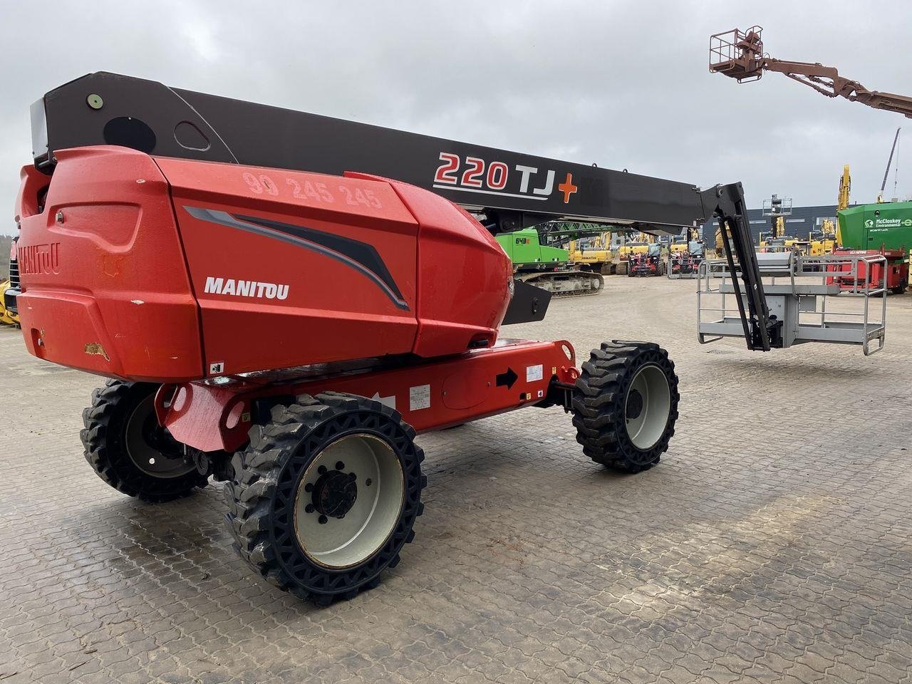 Scherenarbeitsbühne des Typs Manitou 220TJ+, Gebrauchtmaschine in Skive (Bild 4)