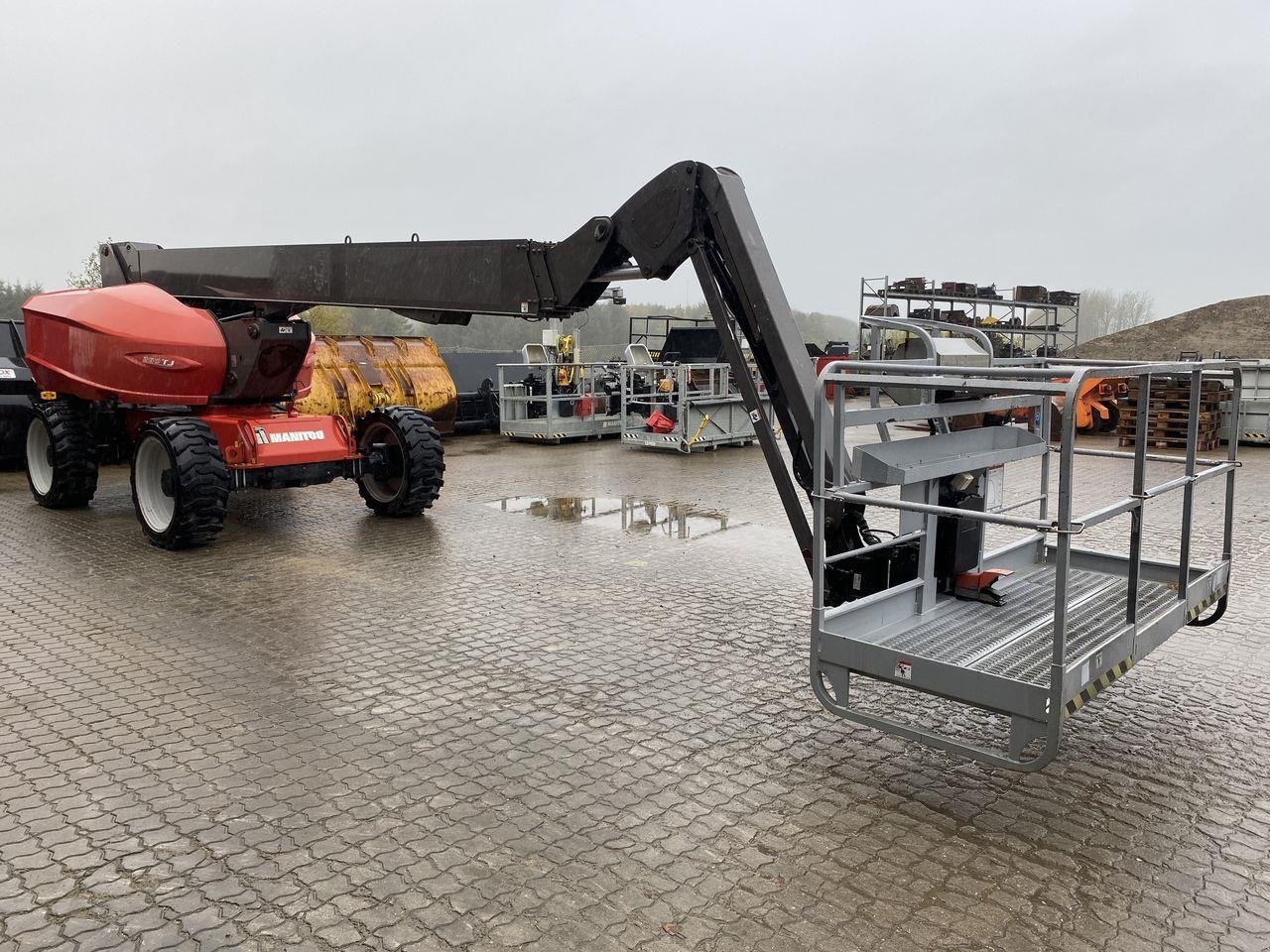 Scherenarbeitsbühne des Typs Manitou 260TJ, Gebrauchtmaschine in Skive (Bild 5)