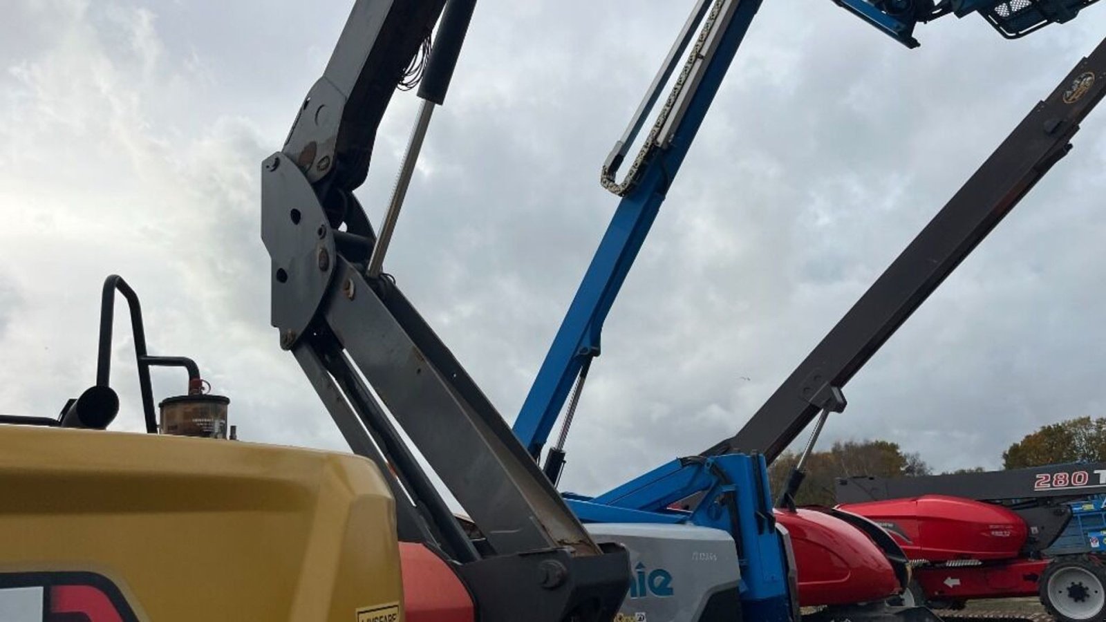 Scherenarbeitsbühne типа Manitou 280 TJ Bomlift 4 WD, Gebrauchtmaschine в Rødovre (Фотография 5)