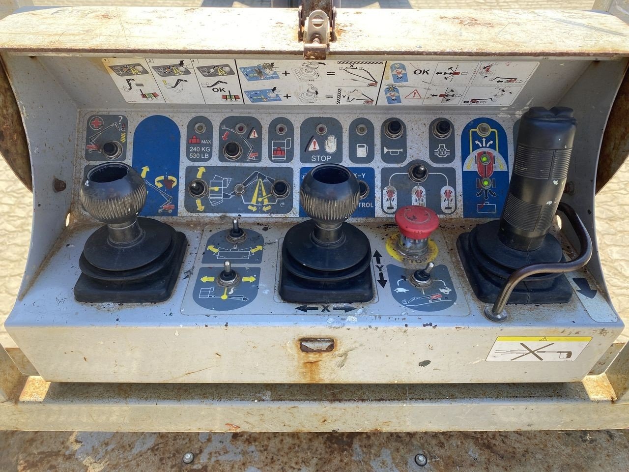 Scherenarbeitsbühne of the type Manitou 280TJ, Gebrauchtmaschine in Skive (Picture 3)
