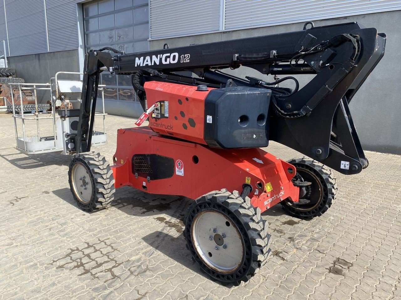 Scherenarbeitsbühne типа Manitou MANGO12, Gebrauchtmaschine в Skive (Фотография 2)